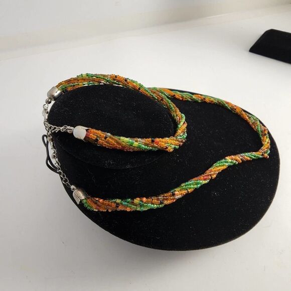 Set of small bead twisted necklace & bracelet - Picture 2 of 2
